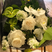 Load image into Gallery viewer, The Stylish Whites