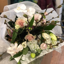 Load image into Gallery viewer, The Stylish Whites