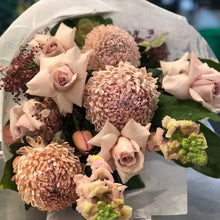 Load image into Gallery viewer, The Pretty & Pastel