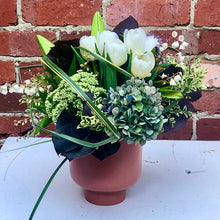 Load image into Gallery viewer, The Stylish Whites Wedding Centrepiece