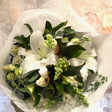 Load image into Gallery viewer, The Stylish Whites