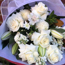 Load image into Gallery viewer, The Stylish Whites